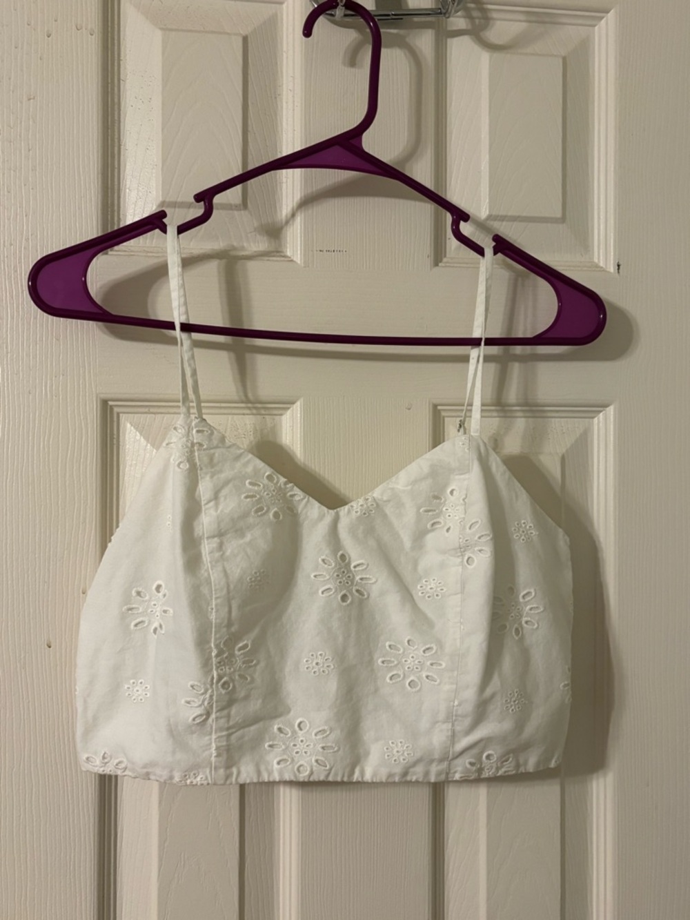 Universal Thread White Eyelet Cropped Camisole